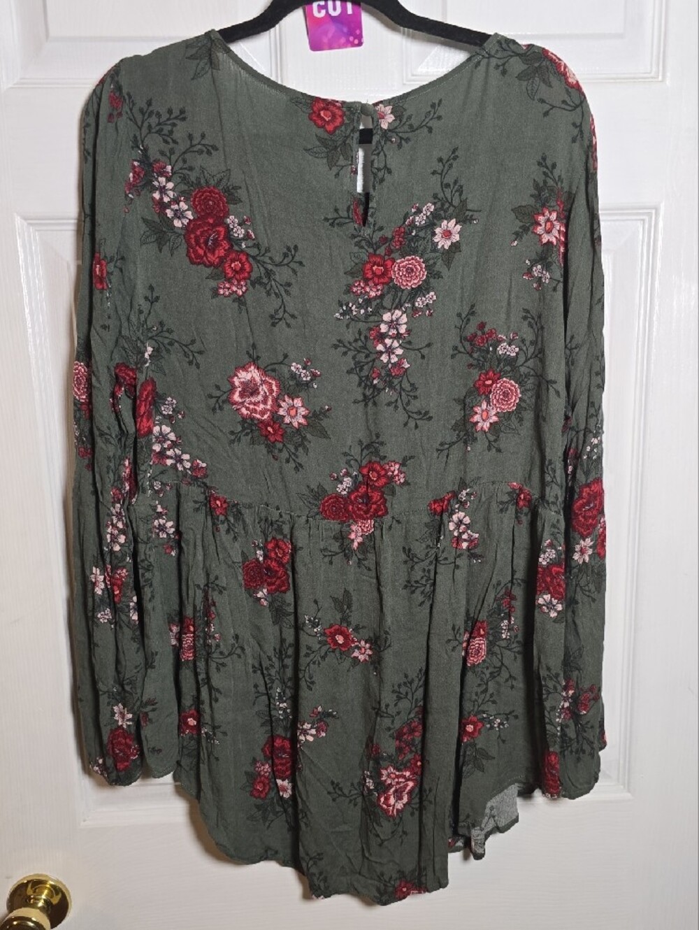 105 torrid 2 2X Olive Green Floral Peplum Blouse with Red and Pink Flowers - Picture 5 of 5